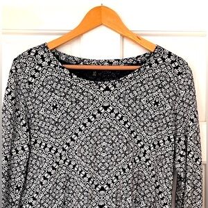 Lucky Brand Printed Top Navy and White 3/4 Sleeve Size L
